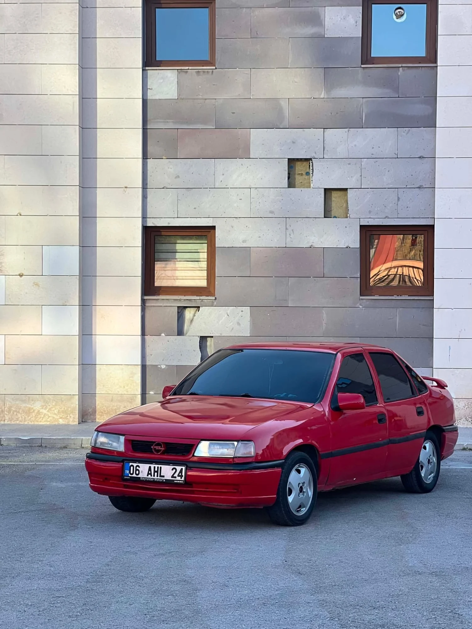 UYGUN FİYAT  2000 MOTOR